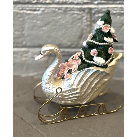 Vintage Christmas Swan Ornament Decoration Roses Pearls - Picture 3 of 7